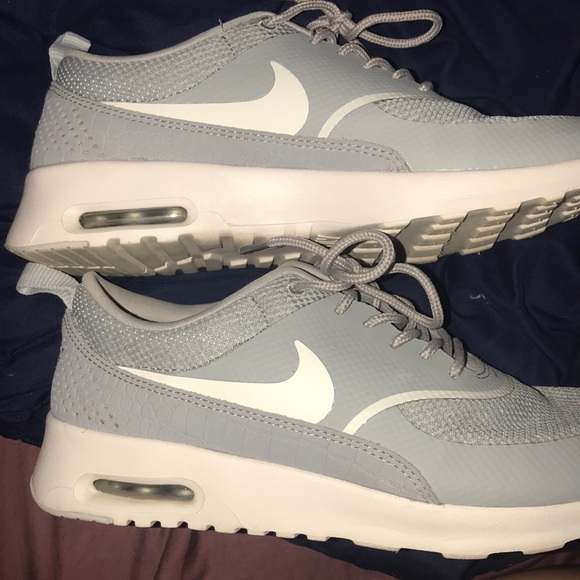 air max thea grey womens